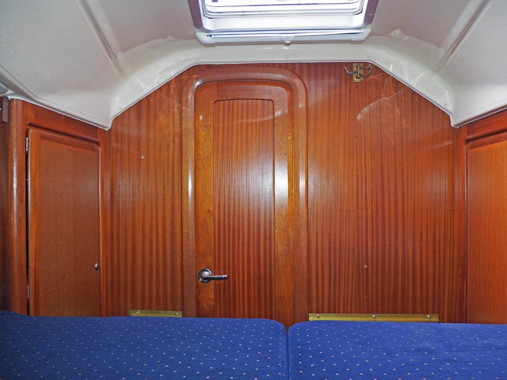 Cabin en avant, H&eacute;bergements